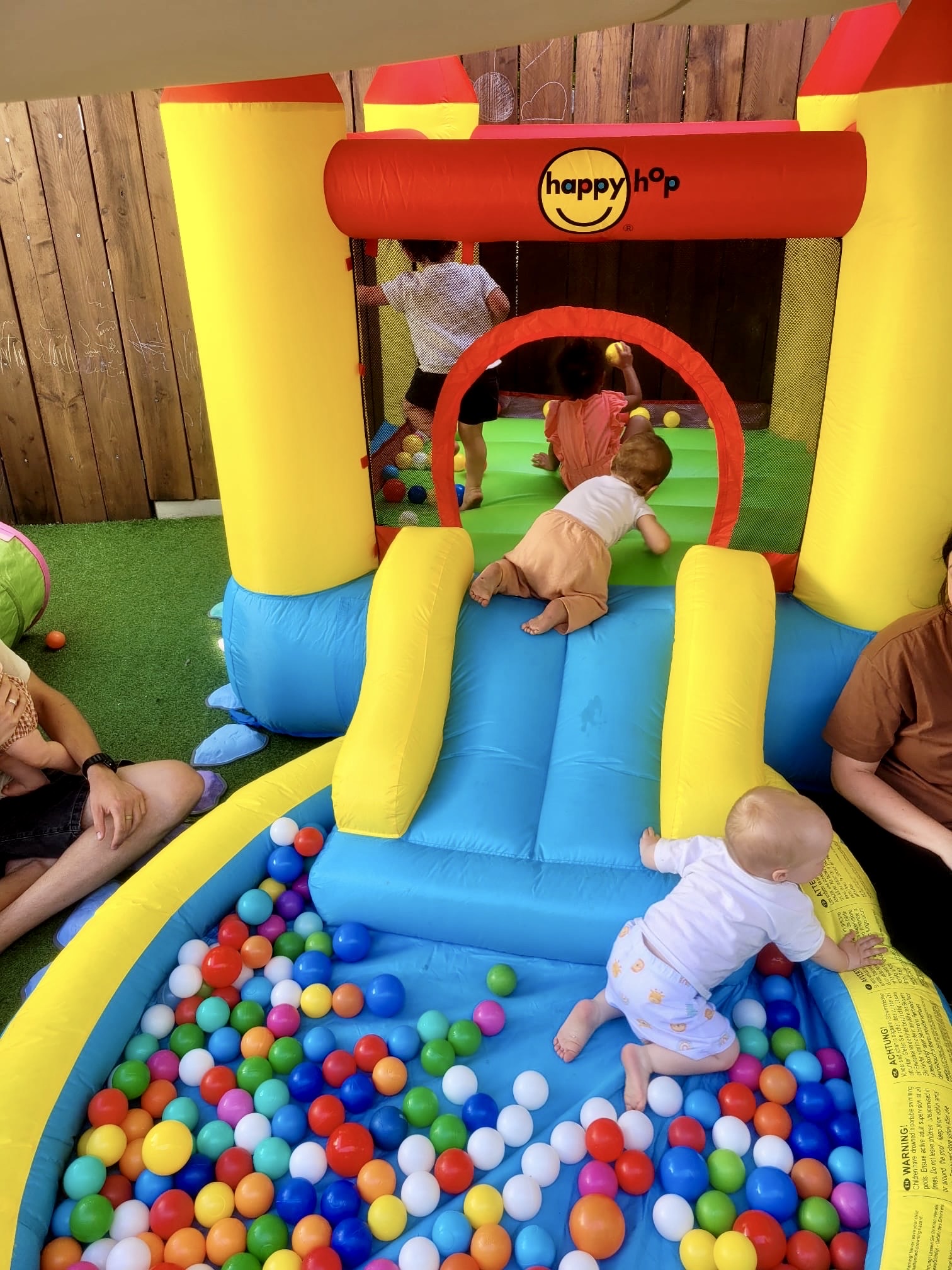 Fête de la crèche, jeu gonflable